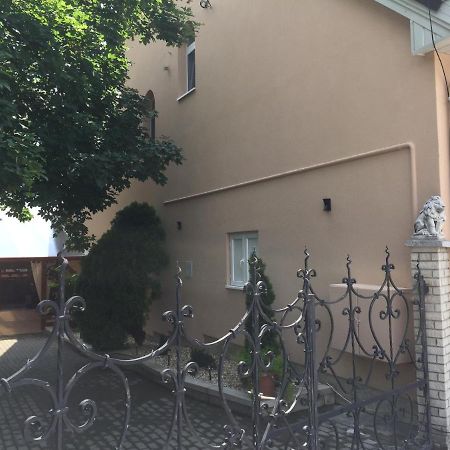Patavar Panzio Etterem Gyongyospata Exterior foto